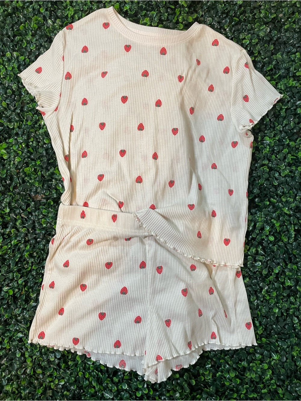 Old Navy White Strawberry Print Ribbed Short Pajama Set